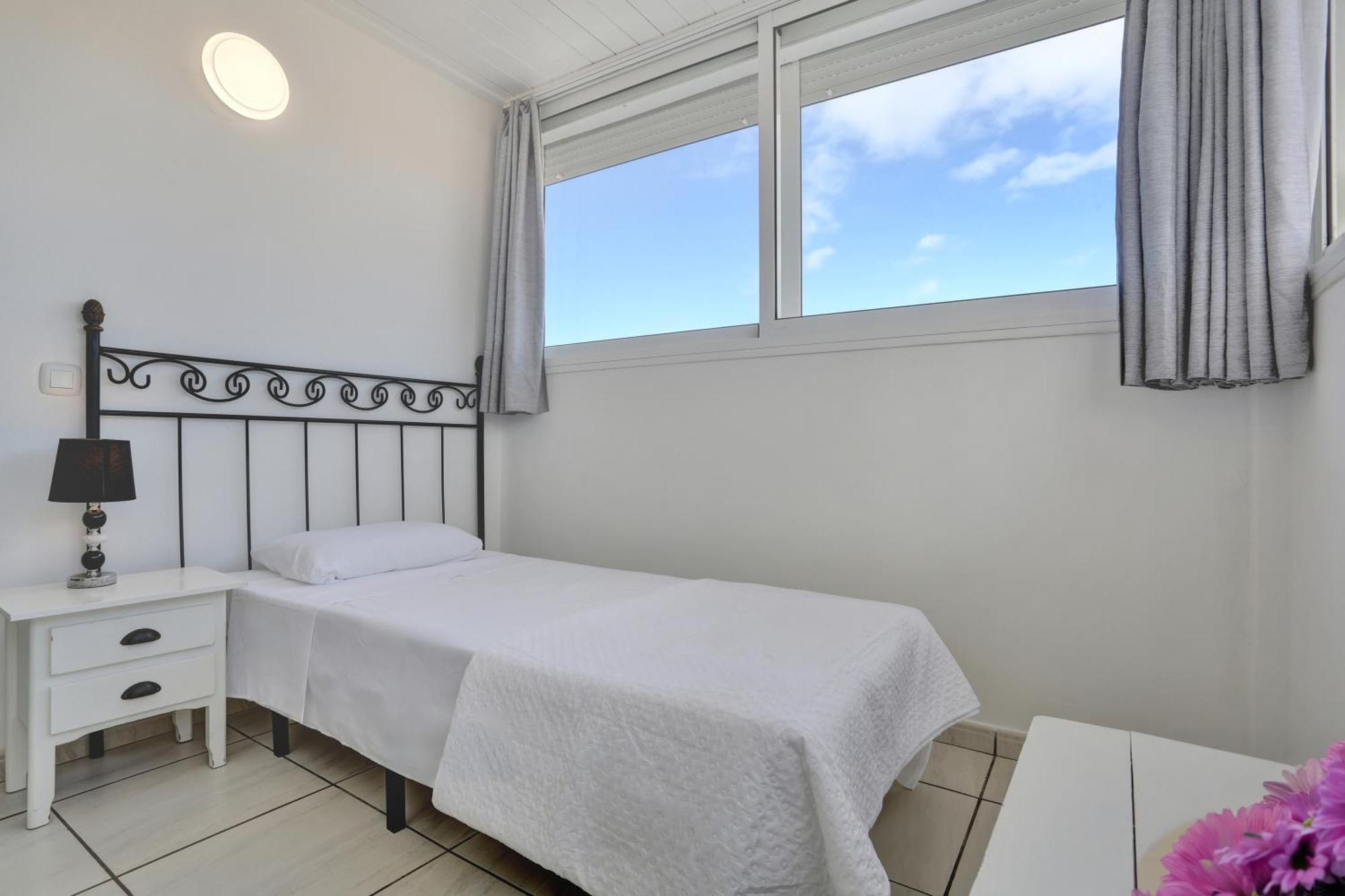 Residencia Lena Apartment Corralejo Exterior photo