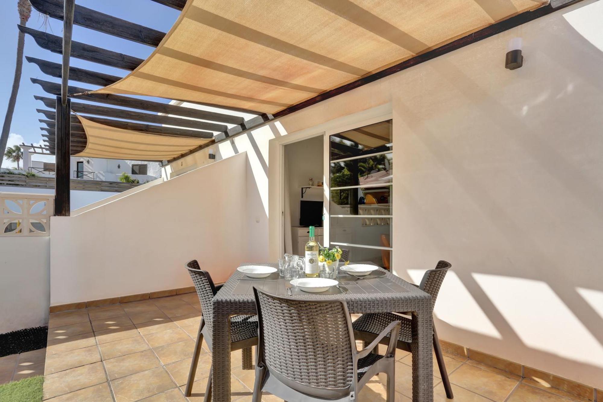 Residencia Lena Apartment Corralejo Exterior photo